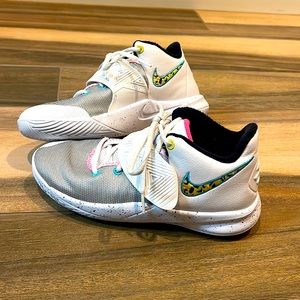 Nike Kyrie Kids Basketball Shoes - Size 4.5Y